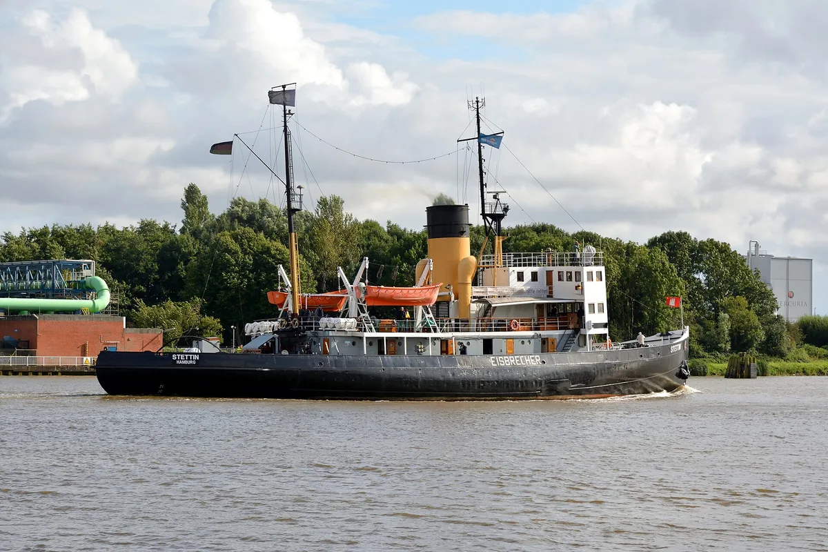 Museumshafen Övelgönne an der Elbe